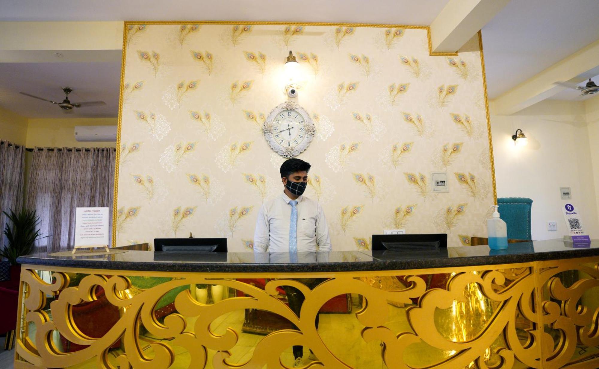 רישיקש Hotel Neeraj Bhawan- Triveni Ghat מראה חיצוני תמונה