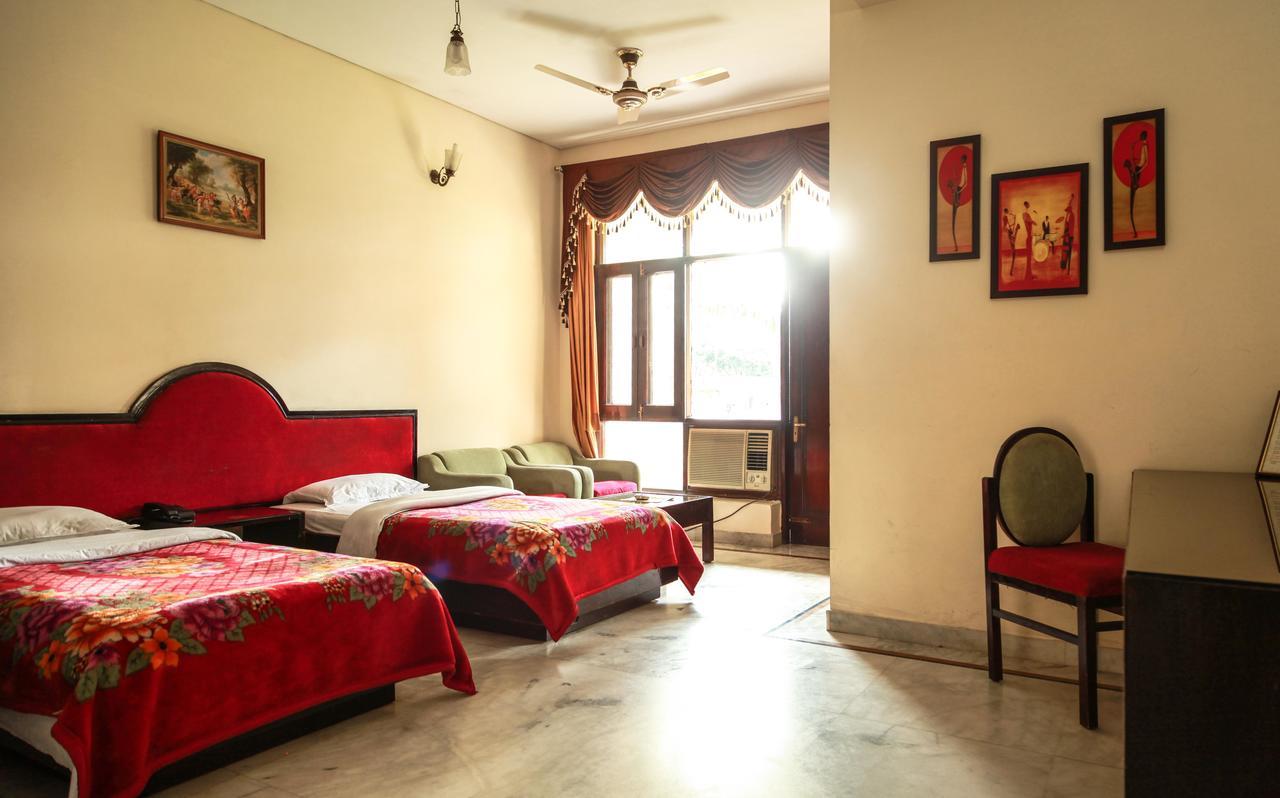 רישיקש Hotel Neeraj Bhawan- Triveni Ghat מראה חיצוני תמונה