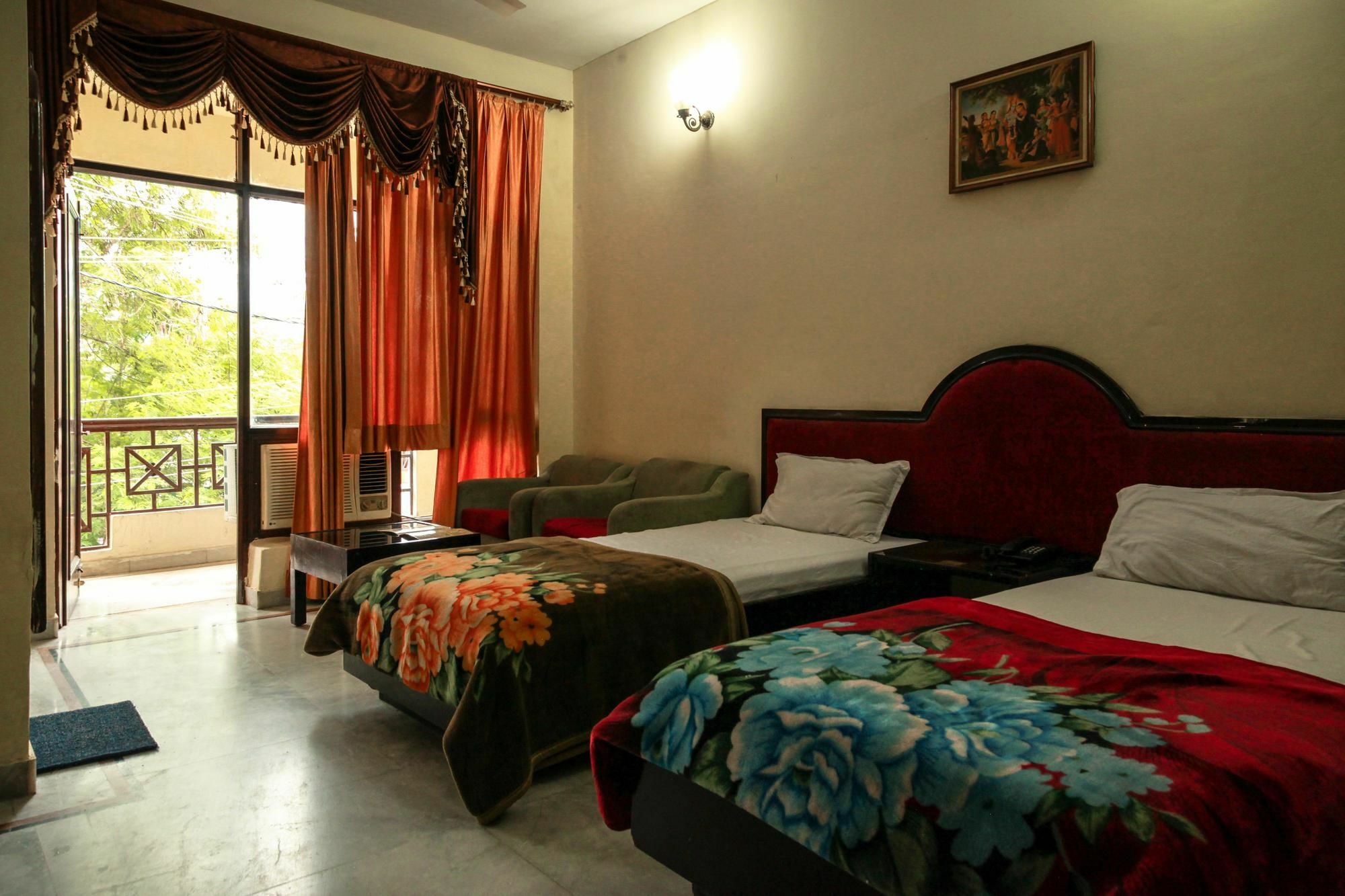 רישיקש Hotel Neeraj Bhawan- Triveni Ghat מראה חיצוני תמונה